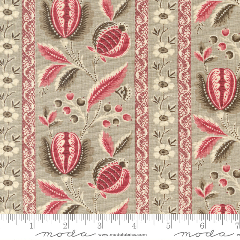 13940 12 Chateau de Chantilly Roche By-the-Yard